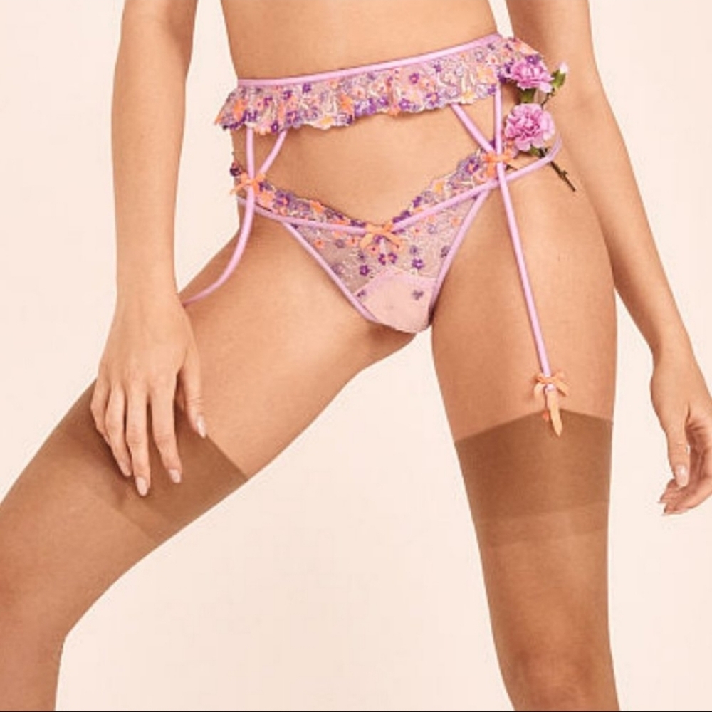 BLOOM LACE GARTER FROM FOR LOVE AND 🍋 🍋
